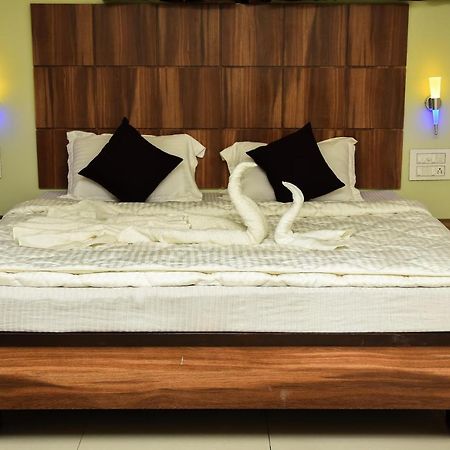 Hotel Shyam Palace Bhuj Luaran gambar