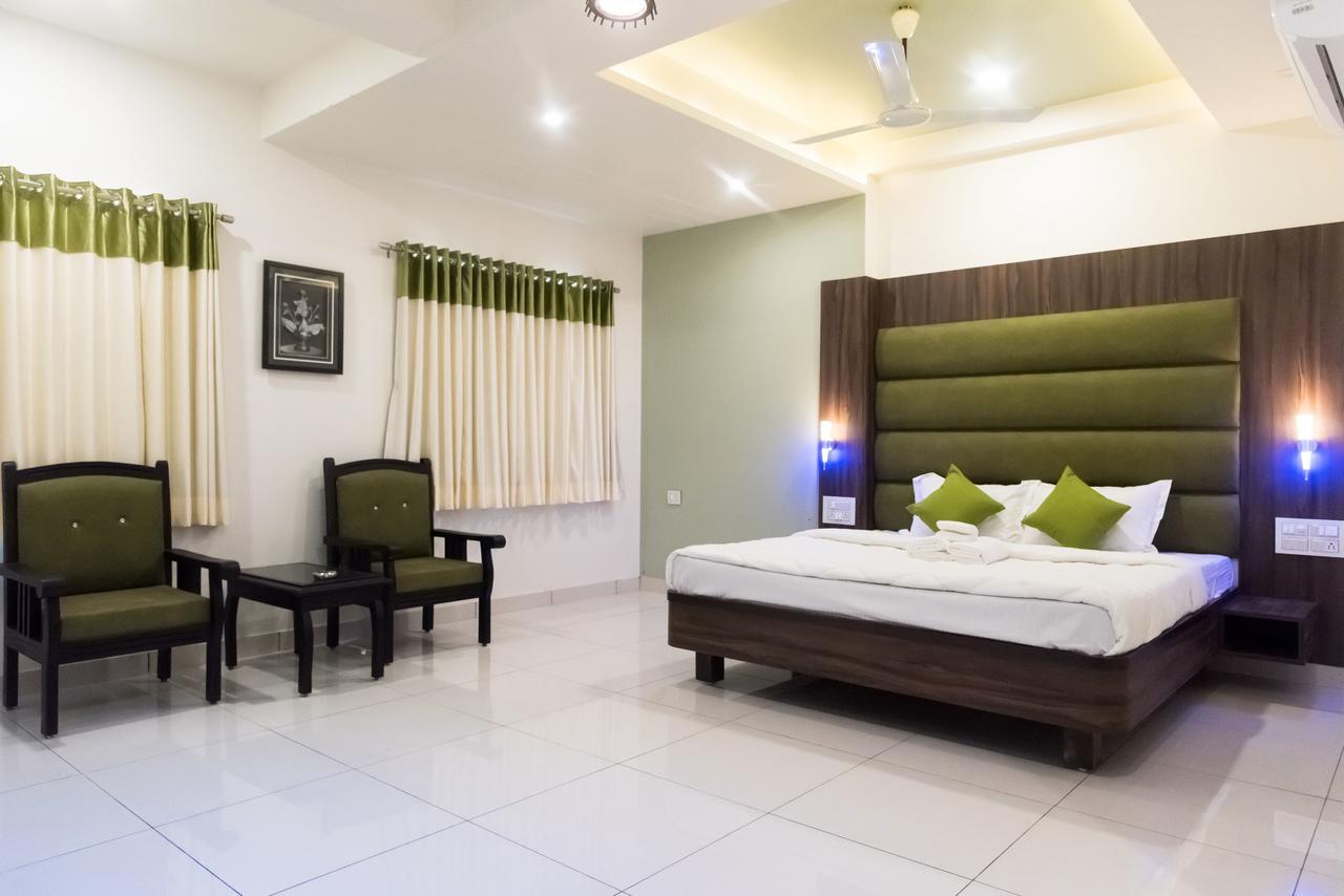 Hotel Shyam Palace Bhuj Luaran gambar