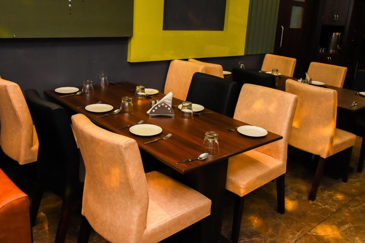 Hotel Shyam Palace Bhuj Luaran gambar