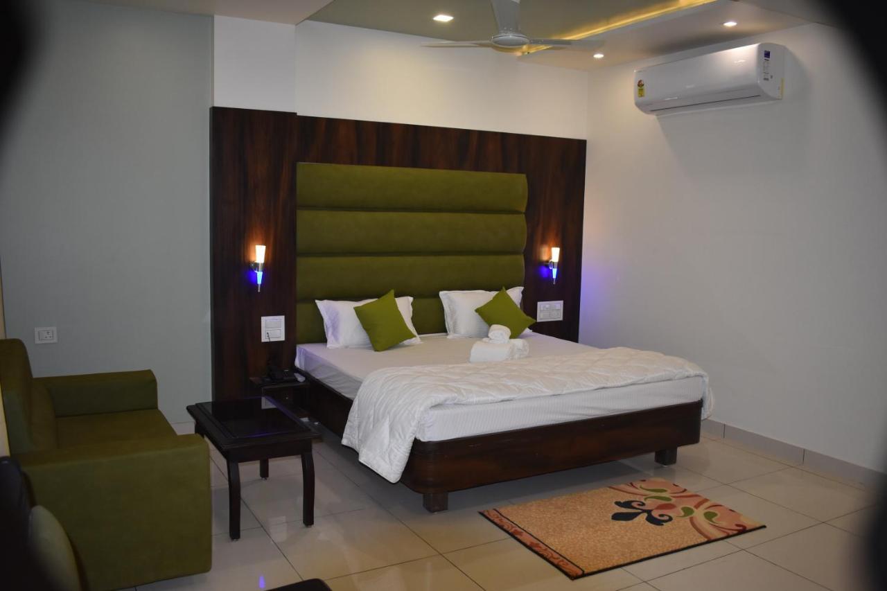 Hotel Shyam Palace Bhuj Luaran gambar