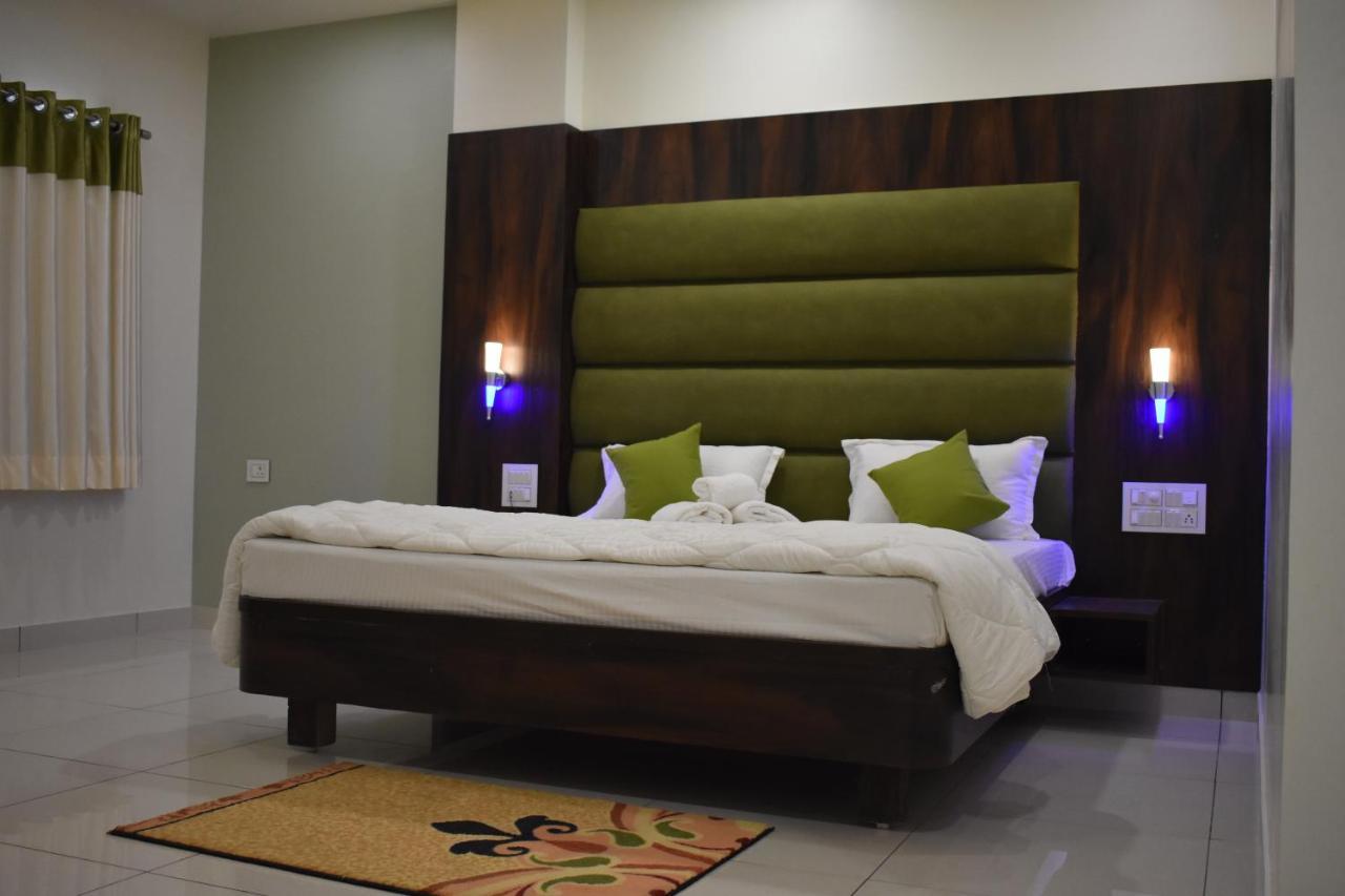 Hotel Shyam Palace Bhuj Luaran gambar