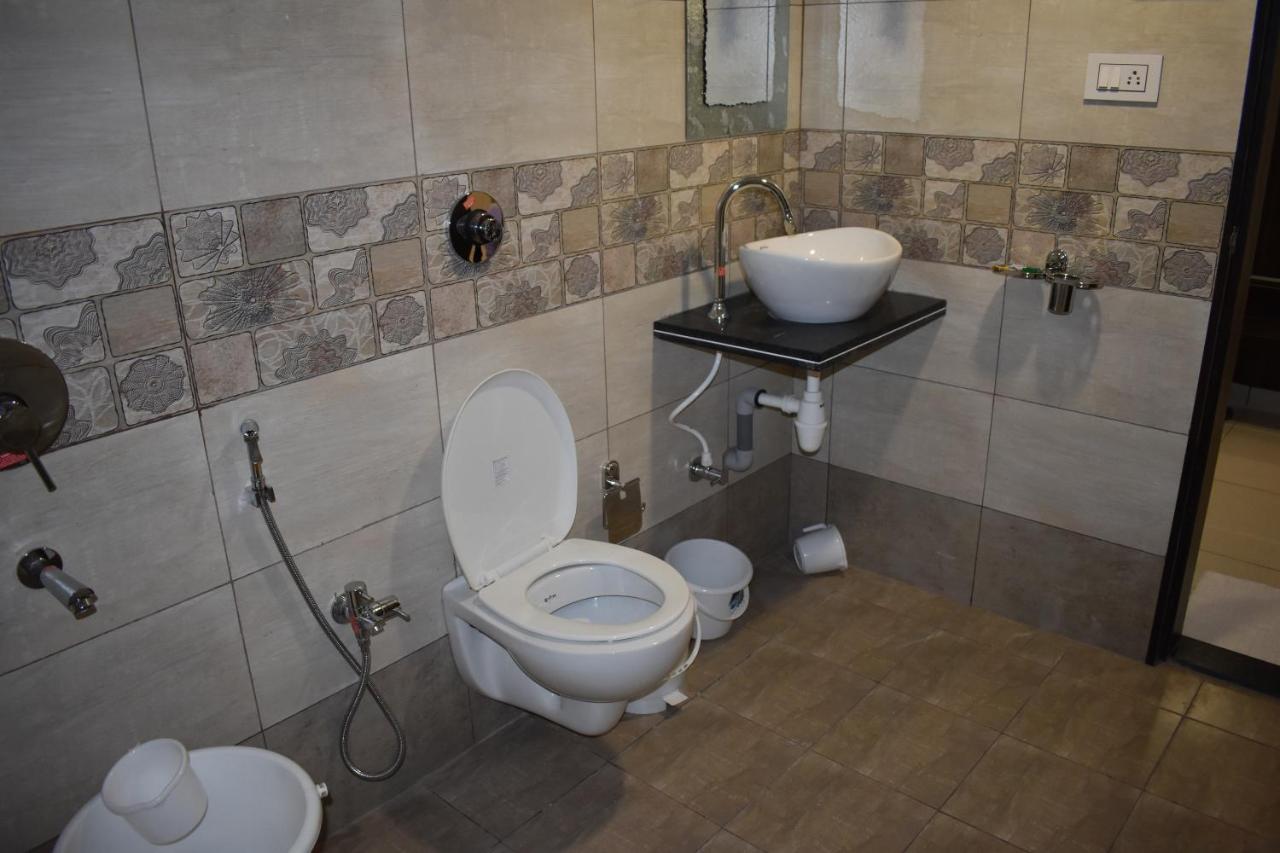 Hotel Shyam Palace Bhuj Luaran gambar